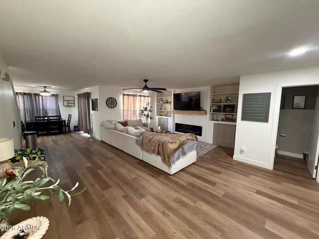 11524 E QUADE Avenue, Mesa, AZ 85212