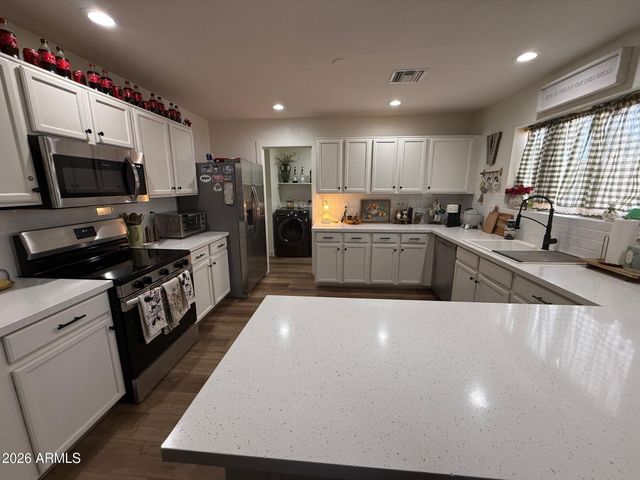 11524 E QUADE Avenue, Mesa, AZ 85212