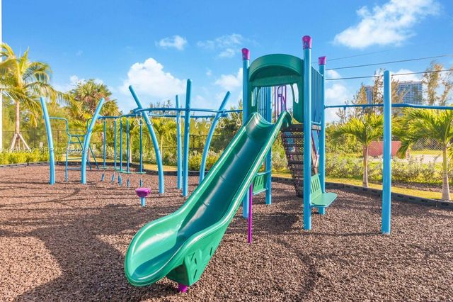 17111 Biscayne Blvd 2305, North Miami Beach, FL 33160