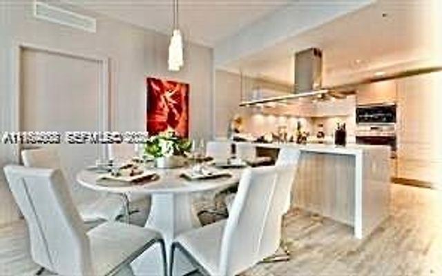 17111 Biscayne Blvd 2305, North Miami Beach, FL 33160