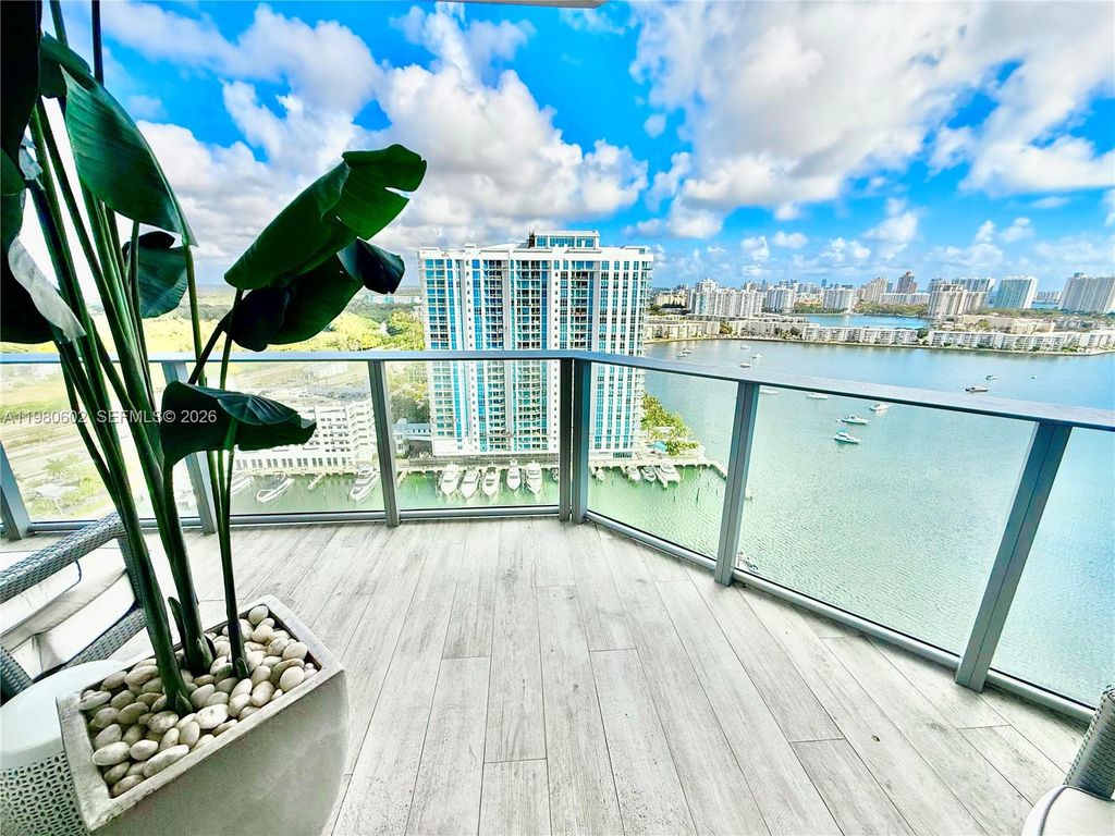 17111 Biscayne Blvd 2305, North Miami Beach, FL 33160