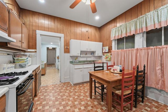 2212 32nd Street, Galveston, TX 77550