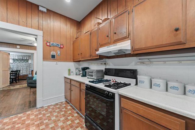 2212 32nd Street, Galveston, TX 77550