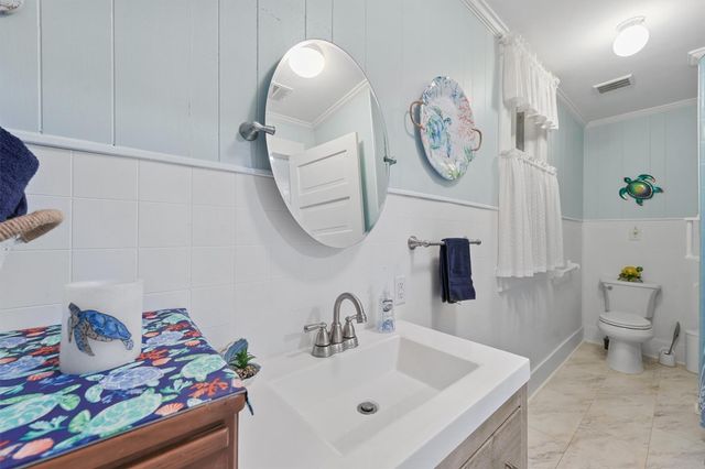 2212 32nd Street, Galveston, TX 77550