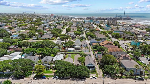 2212 32nd Street, Galveston, TX 77550