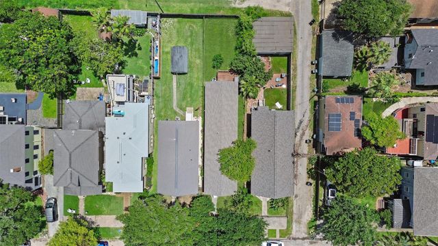 2212 32nd Street, Galveston, TX 77550