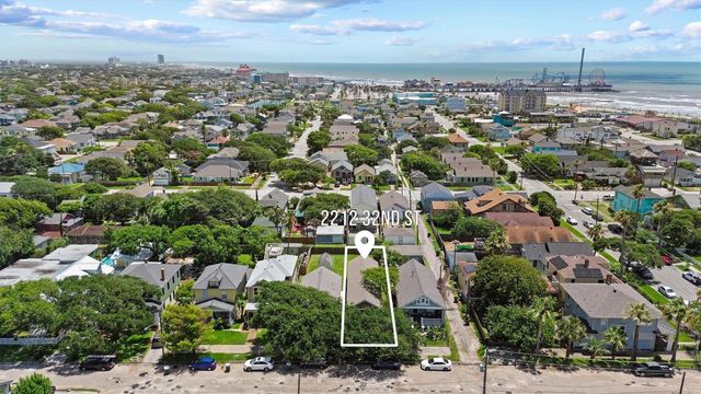 2212 32nd Street, Galveston, TX 77550
