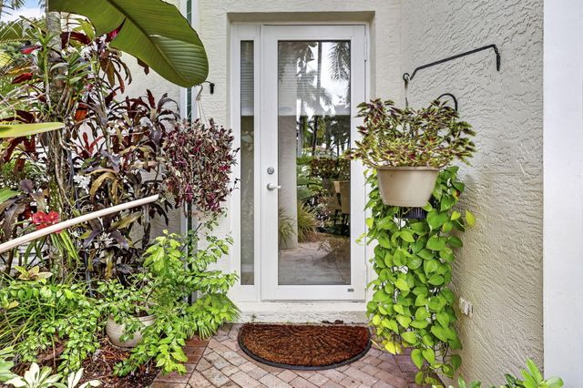 7670 JASMINE Court, West Palm Beach, FL 33412
