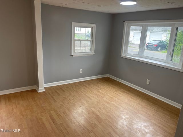60 Woodlawn Street, Rotterdam, NY 12306
