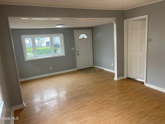 60 Woodlawn Street, Rotterdam, NY 12306