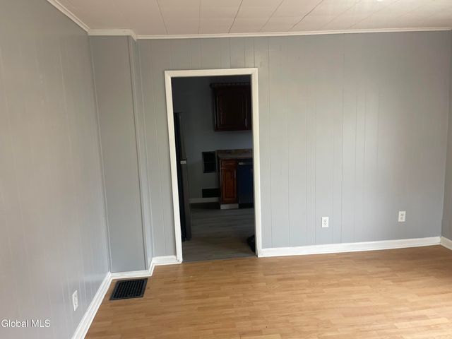 60 Woodlawn Street, Rotterdam, NY 12306