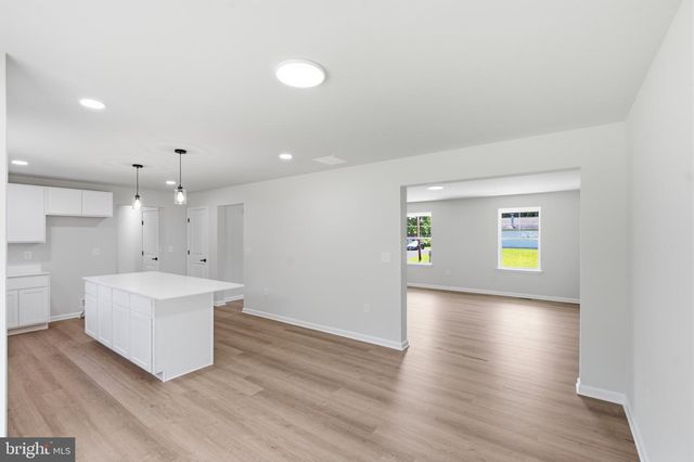 105 DUNBAR ST, Glassboro, NJ 08028