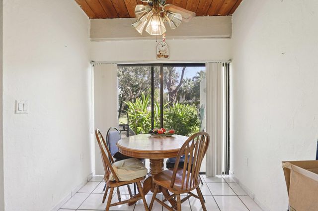 19232 NE 25th Avenue 221b, Miami, FL 33180