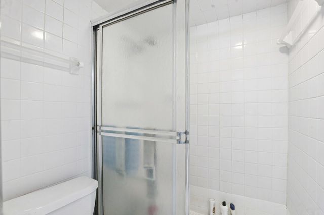 19232 NE 25th Avenue 221b, Miami, FL 33180