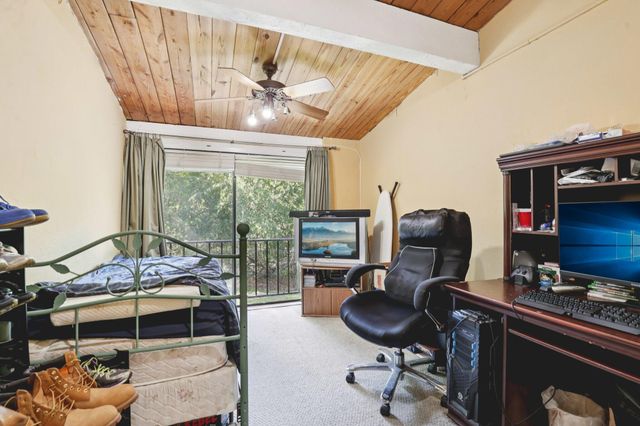 19232 NE 25th Avenue 221b, Miami, FL 33180