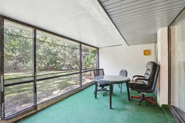 19232 NE 25th Avenue 221b, Miami, FL 33180