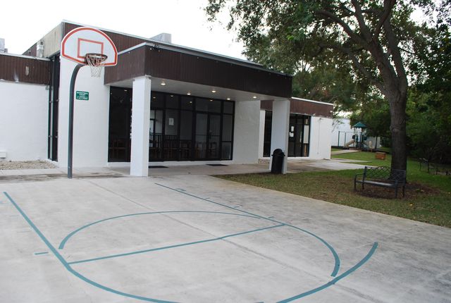 19232 NE 25th Avenue 221b, Miami, FL 33180