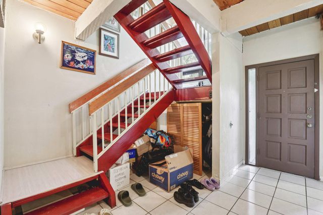 19232 NE 25th Avenue 221b, Miami, FL 33180