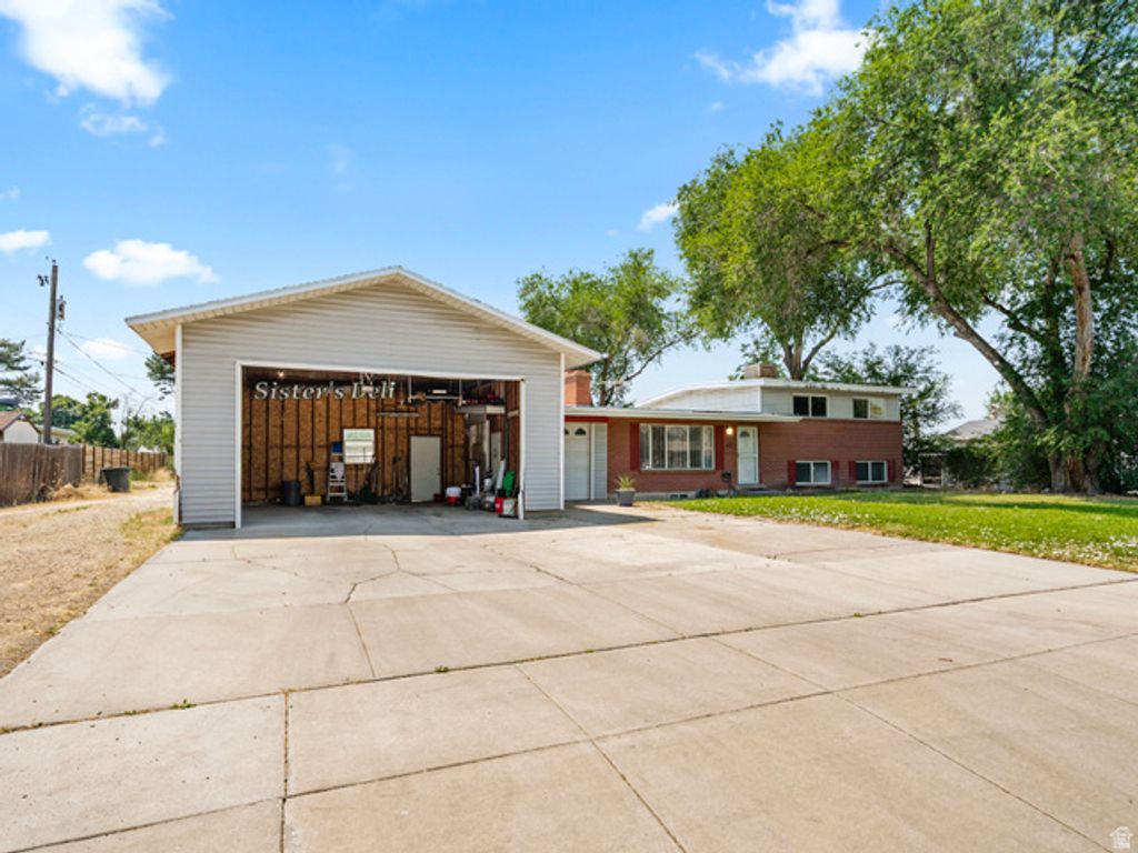 120 E COX LANE, Midvale, UT 84047 — photo 2