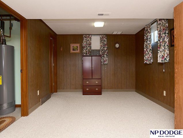 3712 Y Street, Omaha, NE 68107