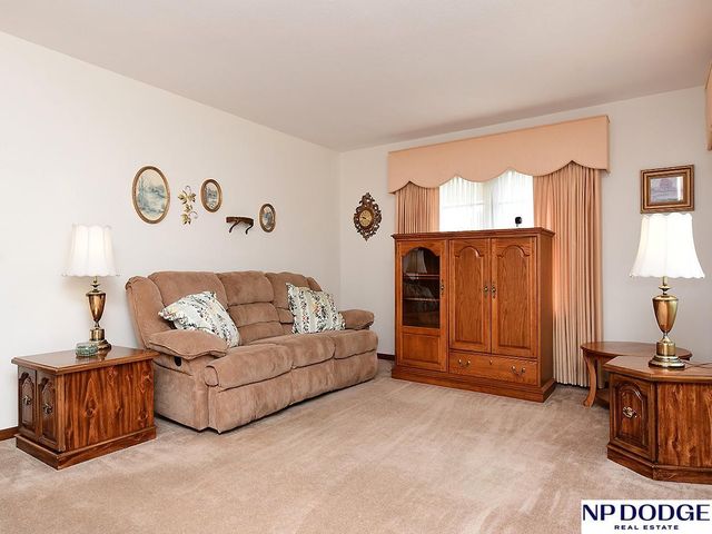 3712 Y Street, Omaha, NE 68107