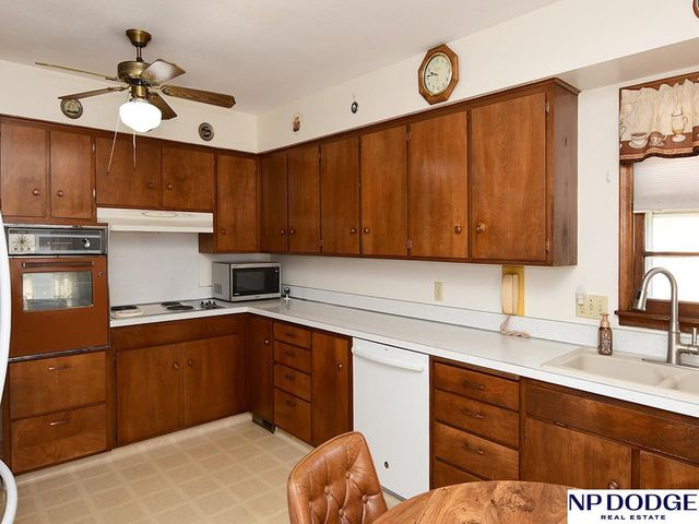 3712 Y Street, Omaha, NE 68107