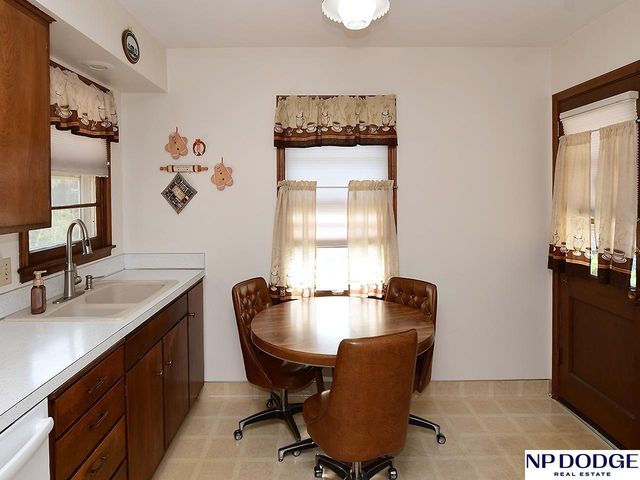 3712 Y Street, Omaha, NE 68107