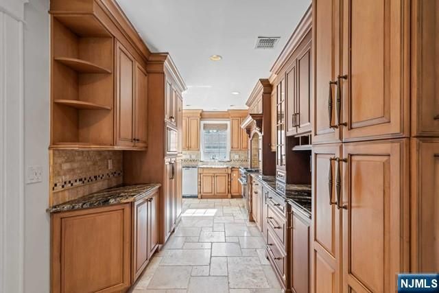 66 Crescent Avenue, Cliffside Park, NJ 07010