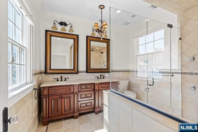 66 Crescent Avenue, Cliffside Park, NJ 07010