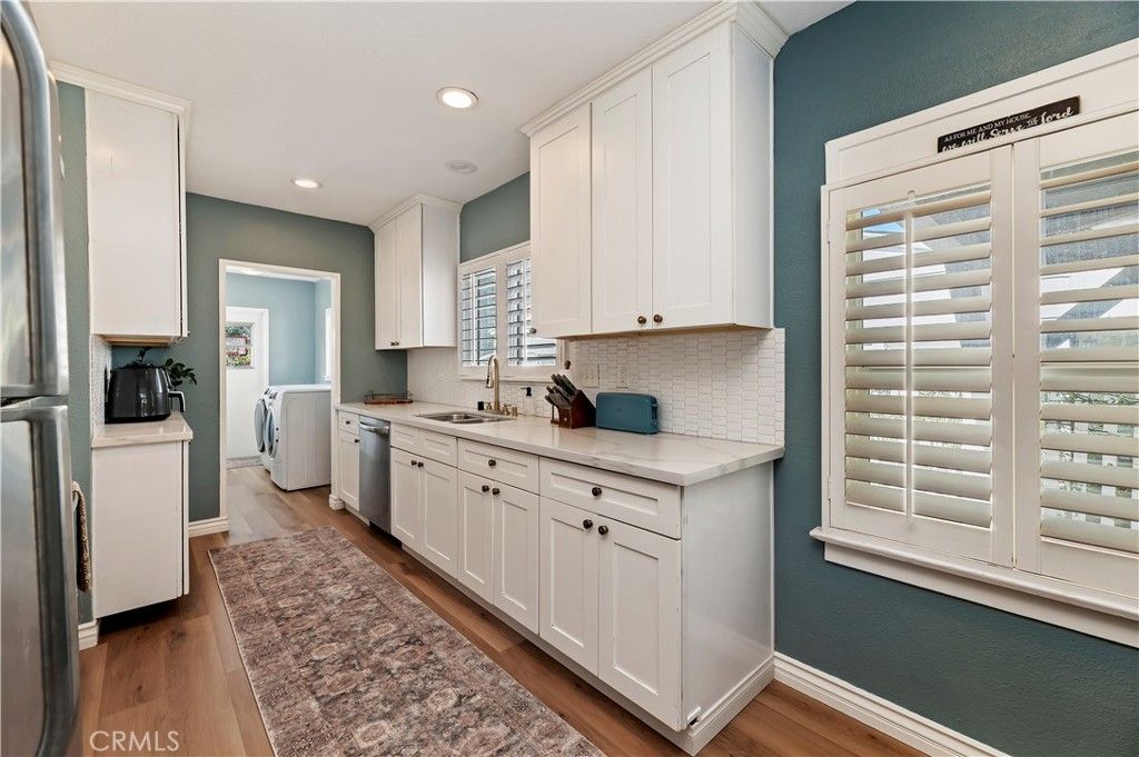 Image 12 of property listing at 1124 S Vicentia, Corona, CA 92882