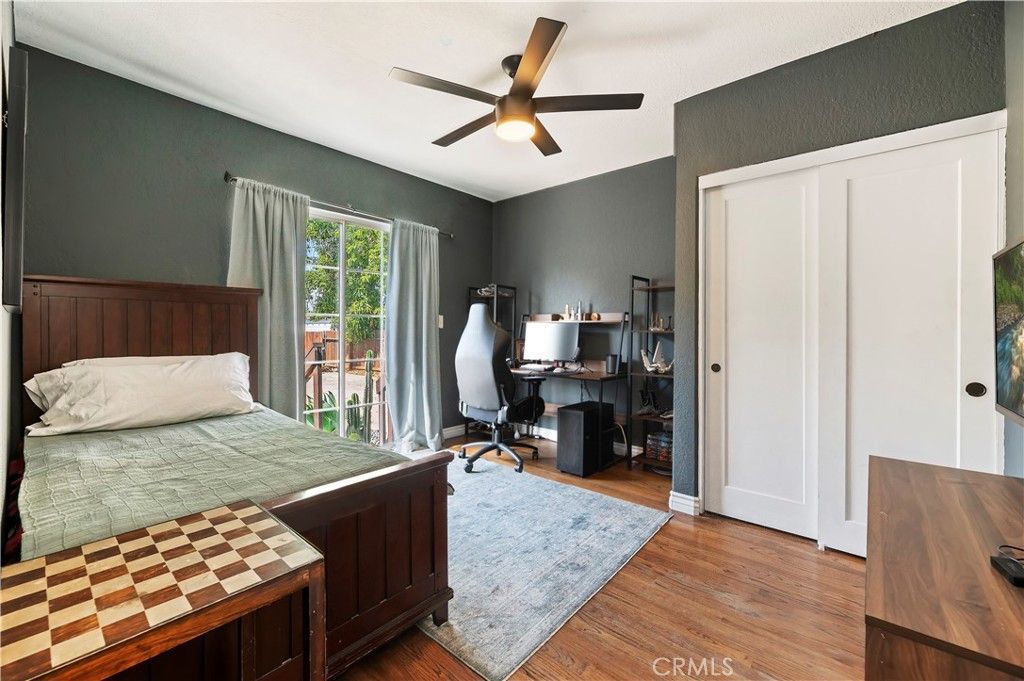 Image 20 of property listing at 1124 S Vicentia, Corona, CA 92882