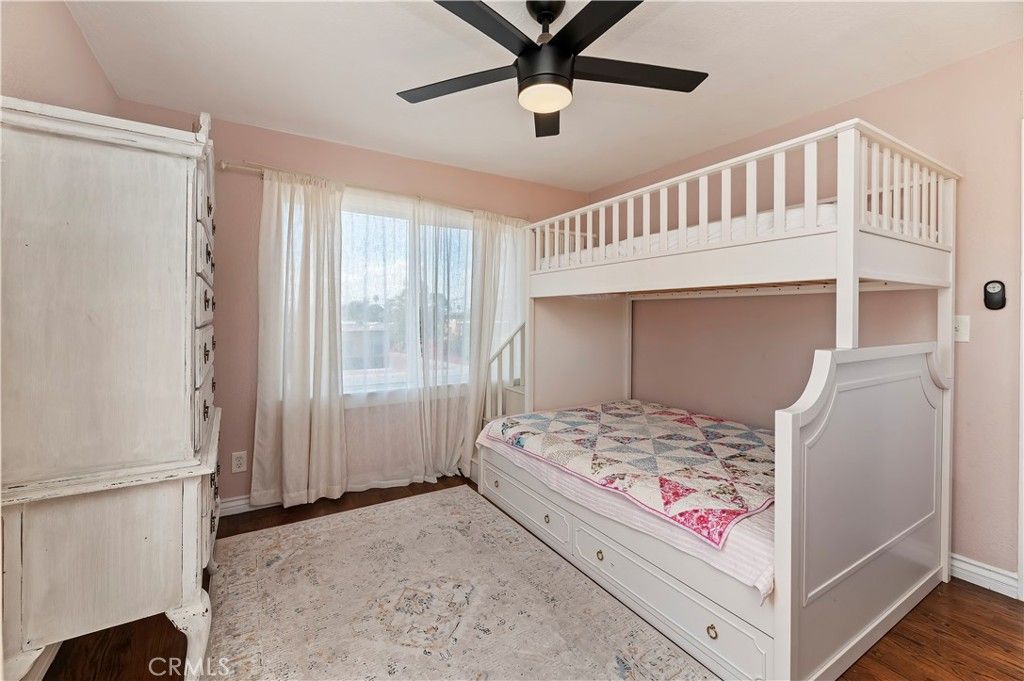 Image 22 of property listing at 1124 S Vicentia, Corona, CA 92882