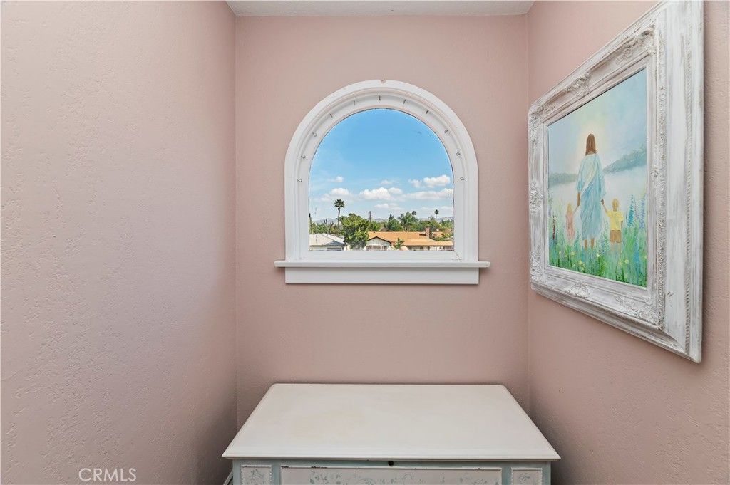 Image 24 of property listing at 1124 S Vicentia, Corona, CA 92882