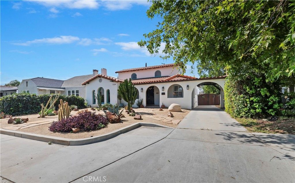 Image 40 of property listing at 1124 S Vicentia, Corona, CA 92882