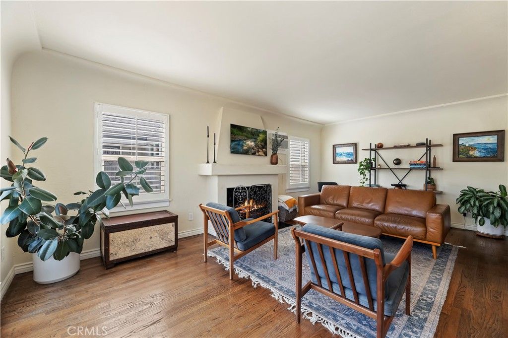 Image 8 of property listing at 1124 S Vicentia, Corona, CA 92882