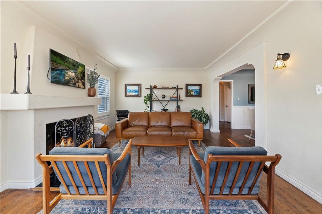 Image 9 of property listing at 1124 S Vicentia, Corona, CA 92882