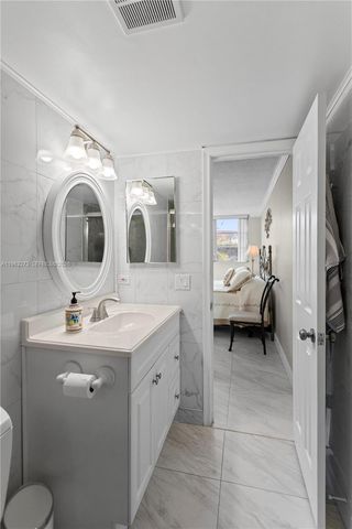 691 S Hollybrook Drive 26105, Pembroke Pines, FL 33025