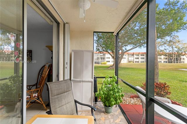 691 S Hollybrook Drive 26105, Pembroke Pines, FL 33025