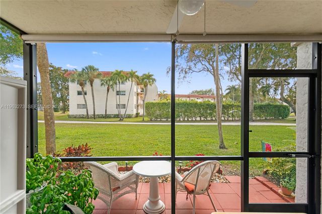 691 S Hollybrook Drive 26105, Pembroke Pines, FL 33025