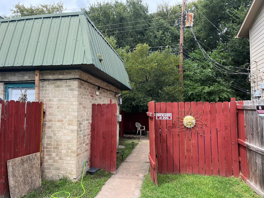 2904 Sweeney LN, Austin, TX 78723