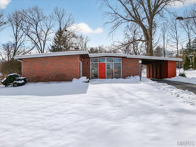 2402 Saint Giles Road, St Louis, MO 63122