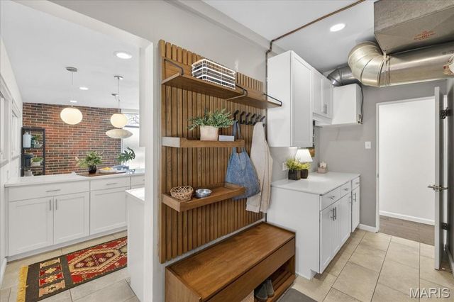 2402 Saint Giles Road, St Louis, MO 63122