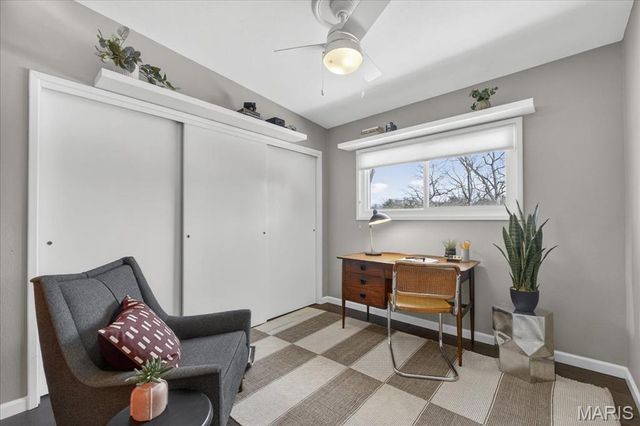 2402 Saint Giles Road, St Louis, MO 63122