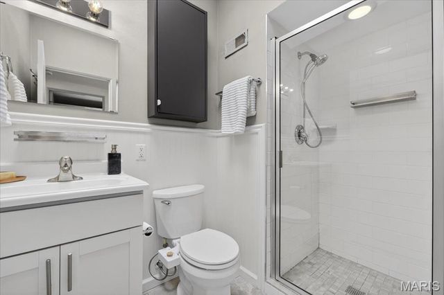 2402 Saint Giles Road, St Louis, MO 63122