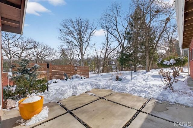 2402 Saint Giles Road, St Louis, MO 63122