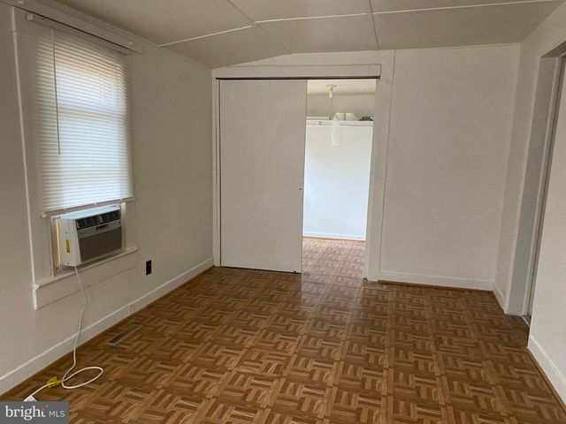 4002 POST ST, Triangle, VA 22172