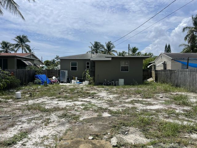 121 SE 5TH Avenue, Boynton Beach, FL 33435