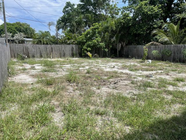 121 SE 5TH Avenue, Boynton Beach, FL 33435