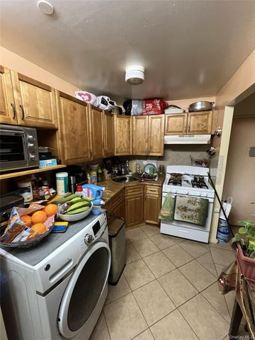 2135 Crotona Avenue 2B, Bronx, NY 10457