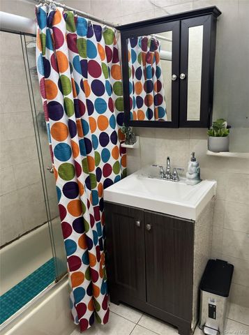 2135 Crotona Avenue 2B, Bronx, NY 10457